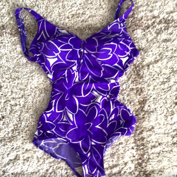 Vintage 70s Roxanne Pinup Purple Floral Romper One Piece Swimsuit - Picture 2 of 10